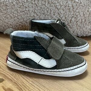 Vans camo print soft bottom shoe